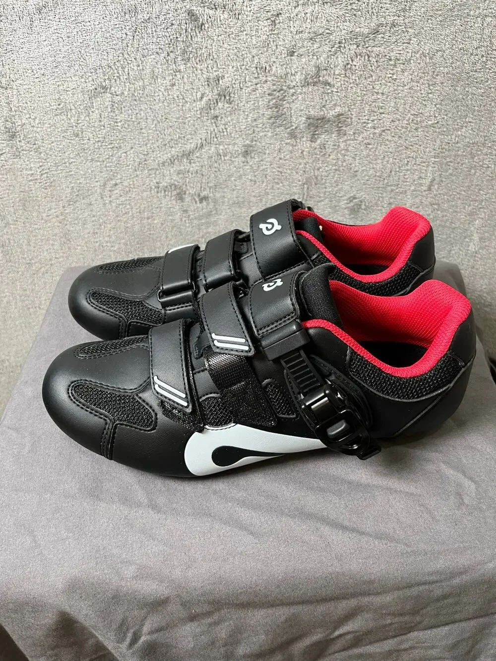 Peloton Cycling Shoes EU 40 Men's 7 Women's 9 Black Red Indoor Spin Bike Shoes